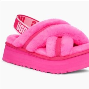 UGG Disco Cross Slide Slipper Sandal Women 8 Taffy Pink Shearling Platform